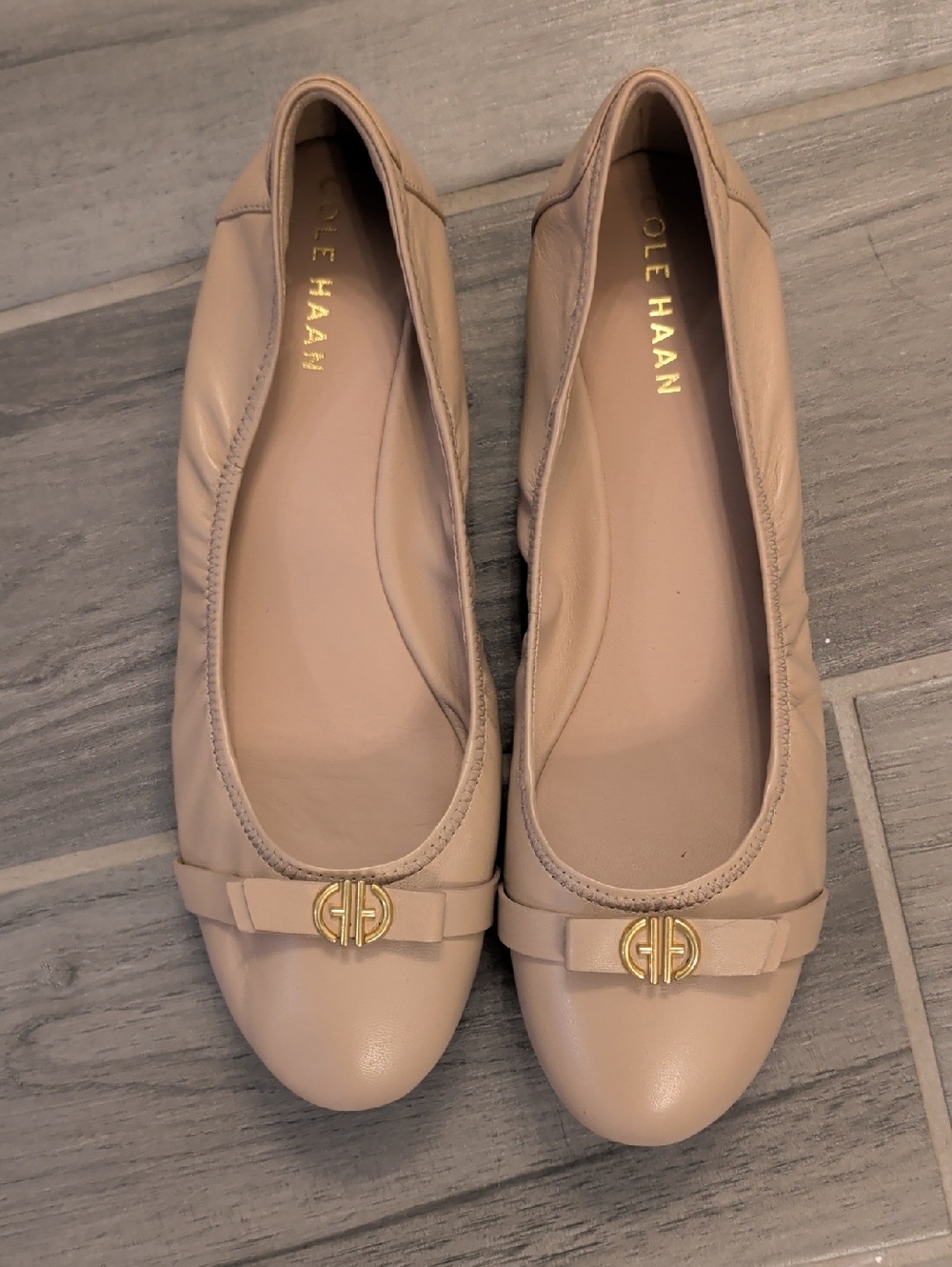 NWOT Cole Haan Nude Leather Ballet Flats with Gold Logo Accent